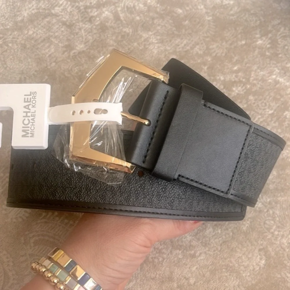 Brand New Michael Kors Wide Strap Black Logo Stretch Belt w/ Gold Tone Buckle